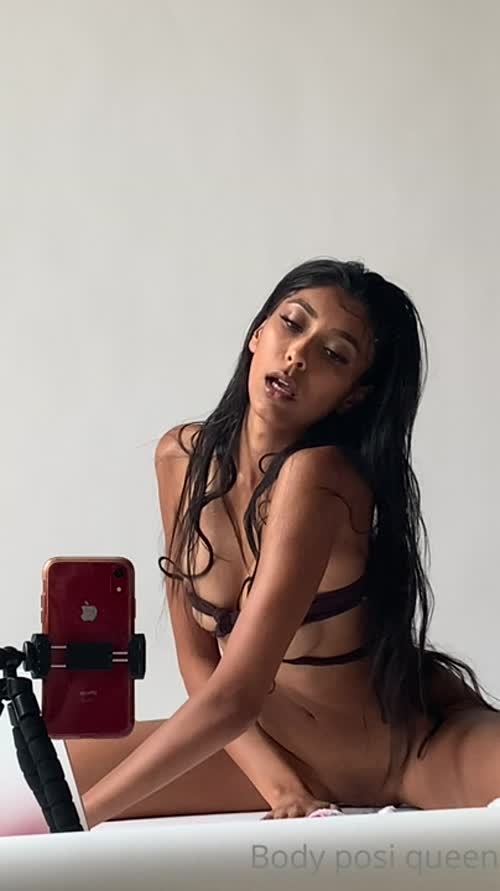 825810615673729938131502057122858984 thumbnail