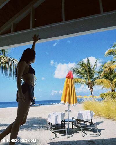 324091225616949566514772605110564264447 thumbnail