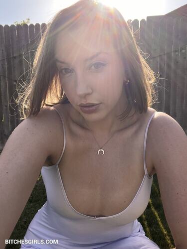 292410064577476684845891444092432856384 thumbnail