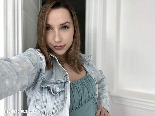 147165903629328716595092646324836701479 thumbnail