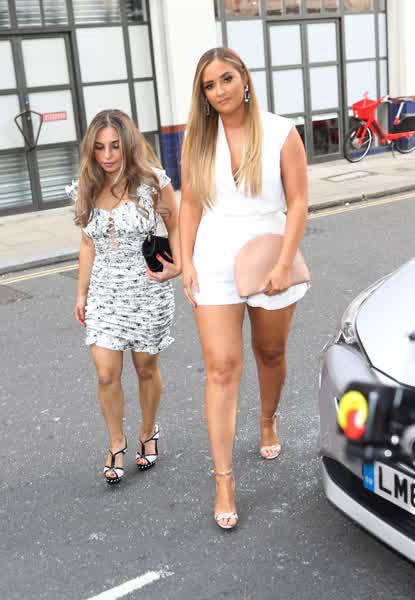 b2929f6eb45d065fb3996c523704df18a300fa6dc3bcb2ddeafc91974992b79e thumbnail