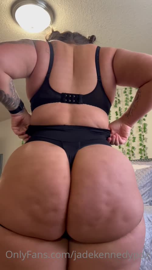 293841378696730735930353472356052927597 thumbnail