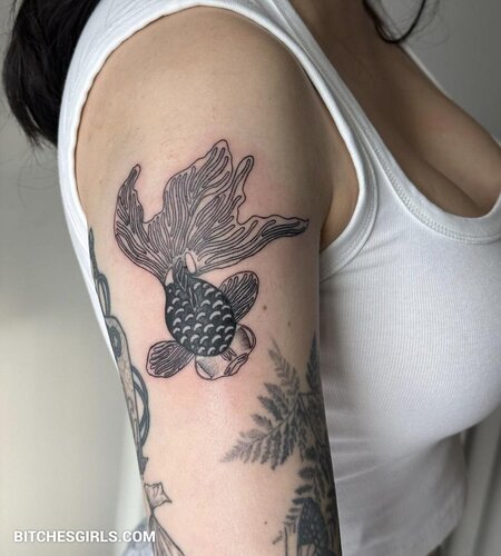 162316469540499935562411116071848494806 thumbnail