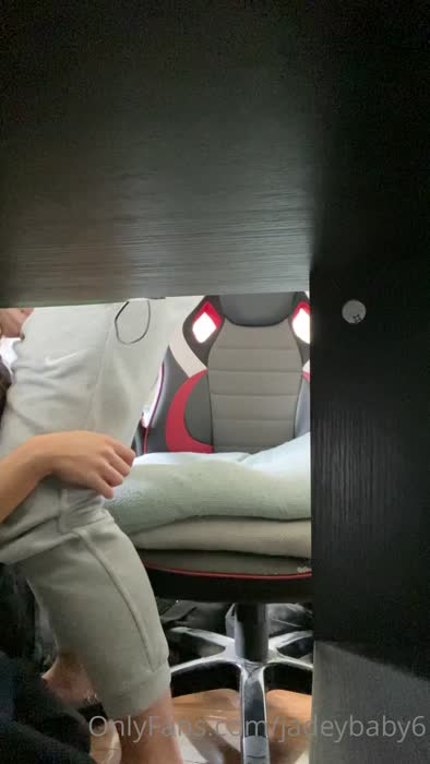 71e8bb22a29c29904770d52e31dd8b86c8bbb2324f1810ff4dc40f4ef270ee6b thumbnail