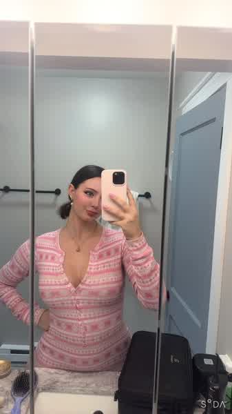 1a4f71e9dc54a38382060fe1ea3e702c0c135fed80d317466802ee3fa2a70d77 thumbnail