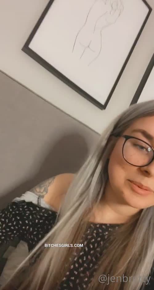 ed947ee1991f33822539dc126bbd8cd6a9a9825a669352c14b6dd6130c1aa5d5 thumbnail