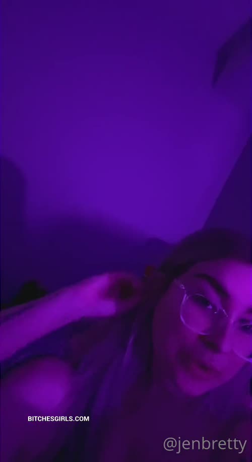 fc860d89266a1b7d956304a68207f2524776f3ae167c357cb7c101b646a3bc15 thumbnail