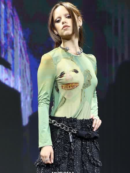 5fc448aa52283ab497fb5cc826f2783559f05aed85c7b7330507e8c11d7c9fc5 thumbnail