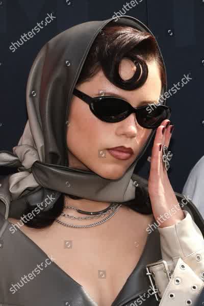 002772df21c24114fb84bd5c99e79efc9cf36a9b374cb646de2409e42755f6c2 thumbnail