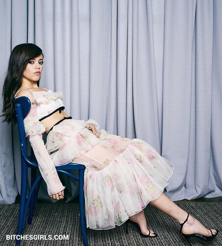 221090697087209381263326285978150553977 thumbnail