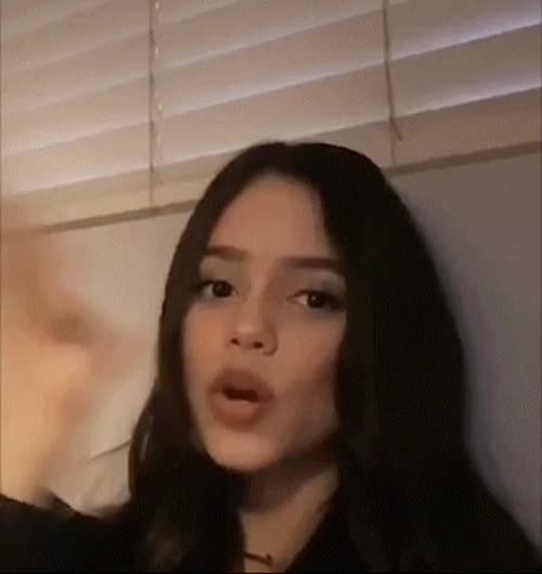 338792230255403783577641342093299464458 thumbnail