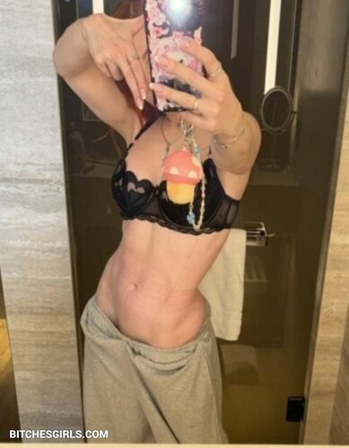 107178532926144894074661672133735650423 thumbnail