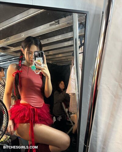 287406993580715254615162400214143488733 thumbnail