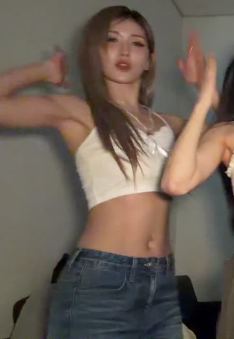 41ef3fa9c233e246e17e3cde7490d344b521d1852b54eeae5fc927f52829d633 thumbnail