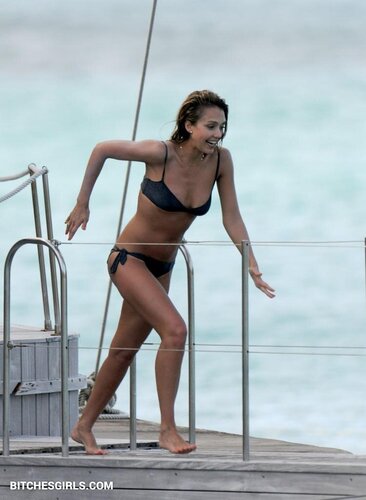 130219533091718886894214646875151587699 thumbnail