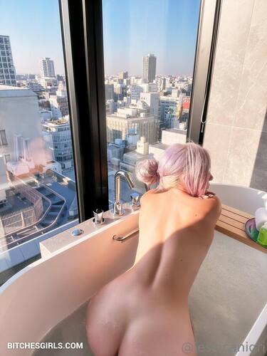 113977046378553508388623203026232639297 thumbnail