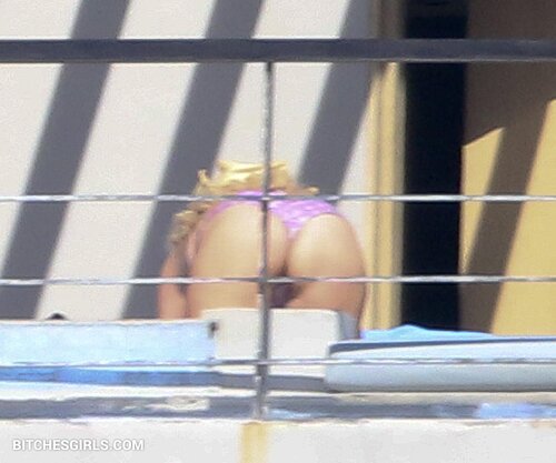 255418386323185660960418123893483472096 thumbnail