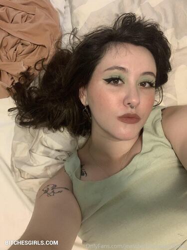 158353490879370080795373761692858731212 thumbnail