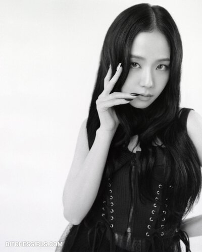 236962845408781446911287126472937827308 thumbnail