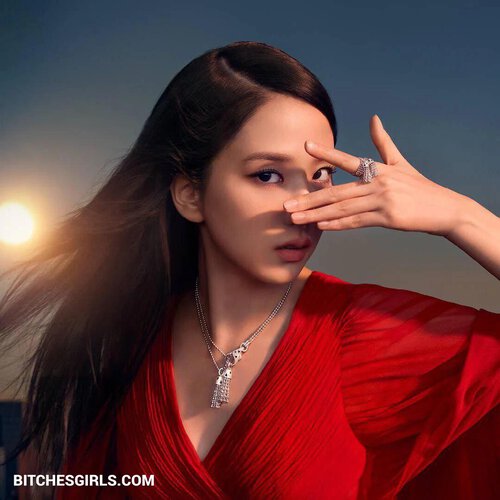 329710621652367297507263344881053585285 thumbnail