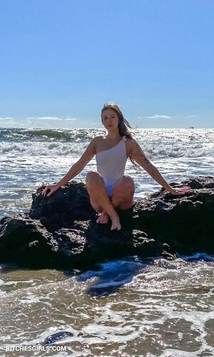 289020459561970694197437977340385729655 thumbnail