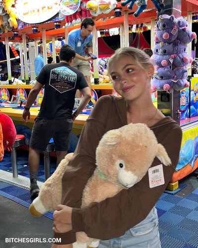 150291038983493501833350788212920228992 thumbnail