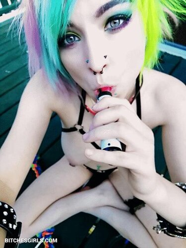 339604032666282142440854173147513170743 thumbnail