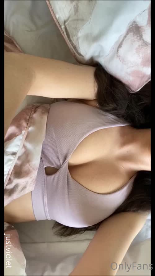 c77881982503754989f9d2fcbfa052a401a46d33cbd26825d783e714a0f75d2d thumbnail