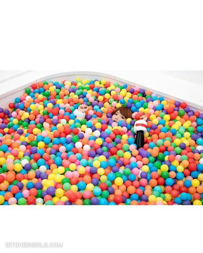 152406220981276545517587335659846609801 thumbnail