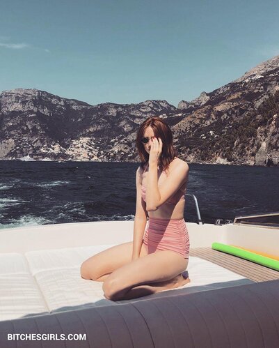 176907409273717134399771494428007638297 thumbnail