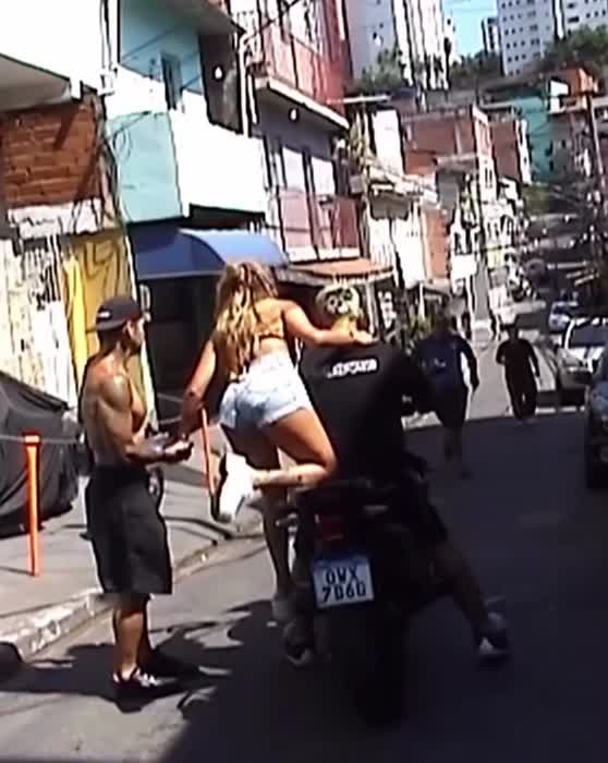 f5fb566a8e2ef96b1a8ba16c26dd0d705b6f5a53cf465c475c797b1218817274 thumbnail