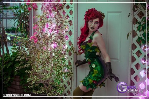 225304752571396583304019407381928257074 thumbnail