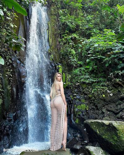 239286459087577026056815360353102307383 thumbnail