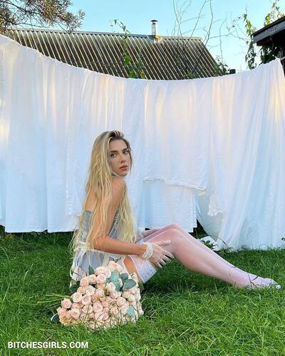 71912148242182876417603102145127900156 thumbnail