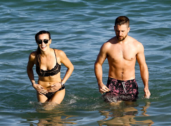 4061cd9723ac3f6f6d82b6fbff5bb26a88ef50847e641ac2a911f7968d1c7400 thumbnail