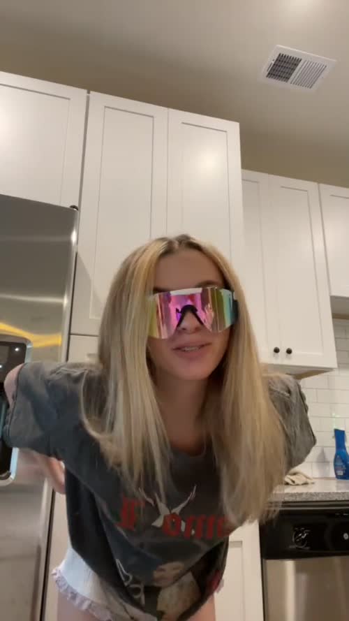 319166408956416389567240264168077660424 thumbnail