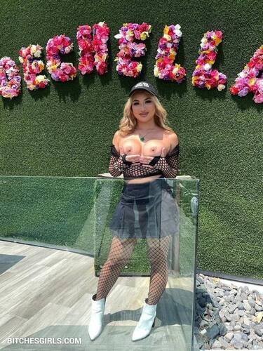 297872032445626941895136256390093444120 thumbnail