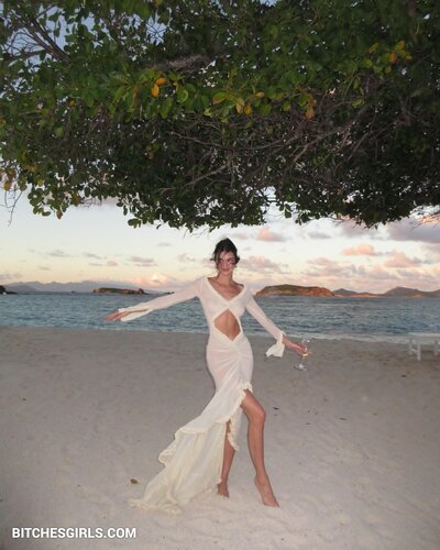 145837000567043185302858584264035963861 thumbnail