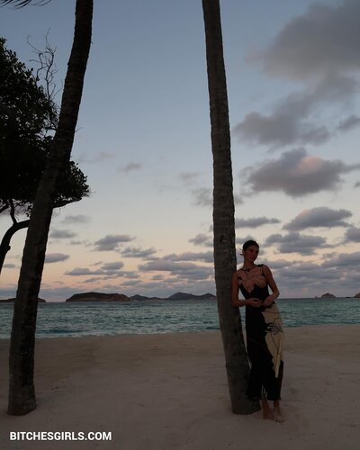 294688011010213703205439053908785169916 thumbnail