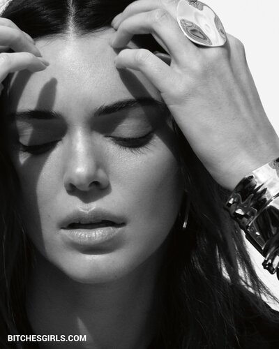 30806259292715037393699810665950584900 thumbnail