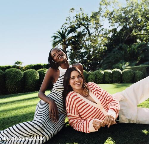 327988288215809765676132408736166410291 thumbnail