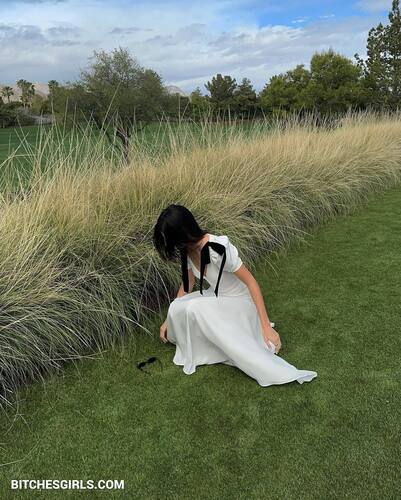 253956627236406684051703090608075038298 thumbnail