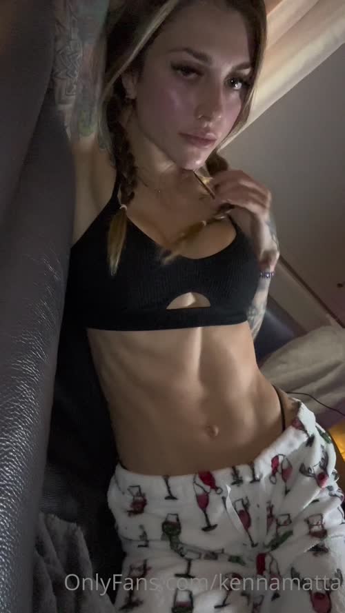 935c9ad292d5a00281ae29bc52e59a20369d2828cea463b638122ecd7fe2f70a thumbnail