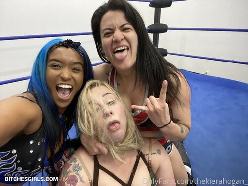 297181547338684689983293516327232745859 thumbnail