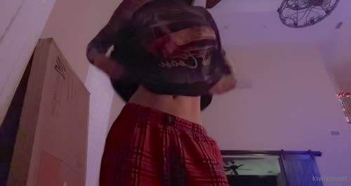 36772657365126597429719356467874834114 thumbnail