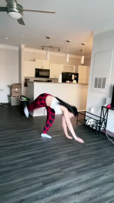 6bab9c7160210fb02a3110b0a81d17ab950480e30b0e58f75345d14c4f37a3ae thumbnail