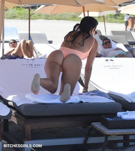 152407642652429510589033664994808835152 thumbnail