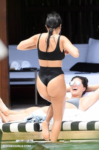 294040345784213565396341733935711945062 thumbnail