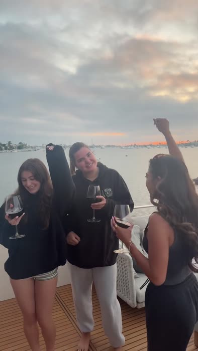 91102f7f20377c6c5d60f76042cd823bdcd3b5f491597dd532006614c6240f2a thumbnail