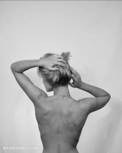 61111702377389206926786786226425093849 thumbnail